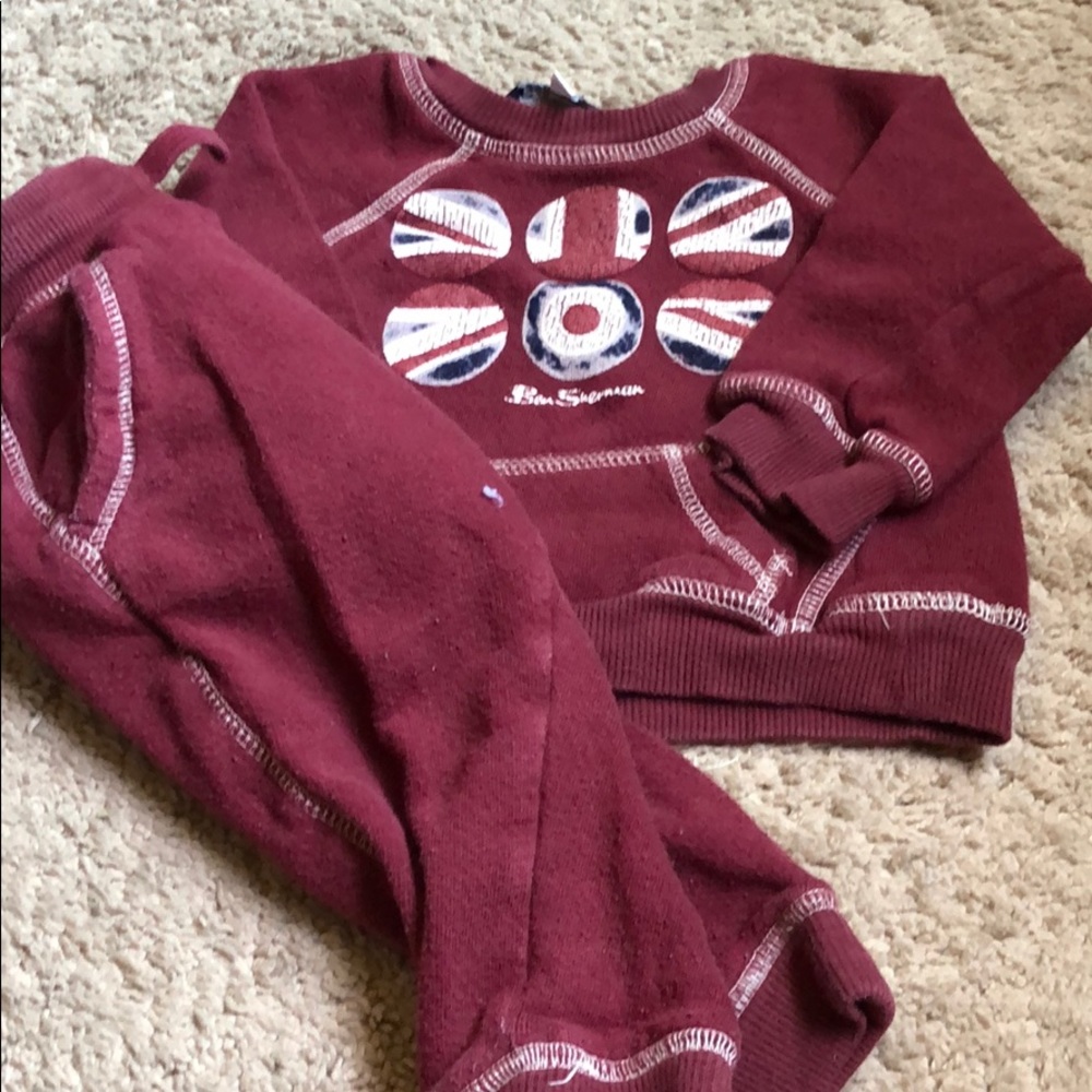Ben Sherman set red/burgundy comfy used 18m
